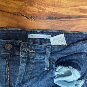 Levis 721 High Rise Skinny Jean - Size 32